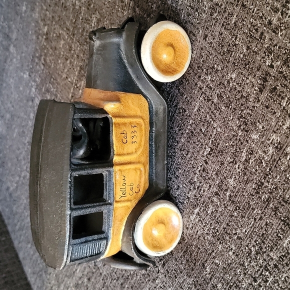 VINTAGE Arcade  9"Cast Iron Yellow Taxi Cab with Taxi driver - Picture 3 of 5